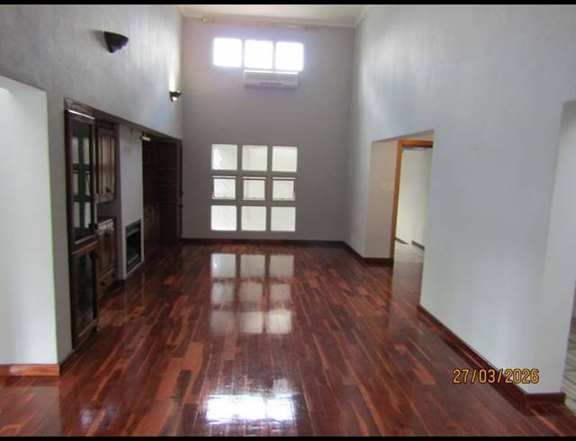 4 BEDROOM CLUSTER FOR SALE IN GLEN MARAIS